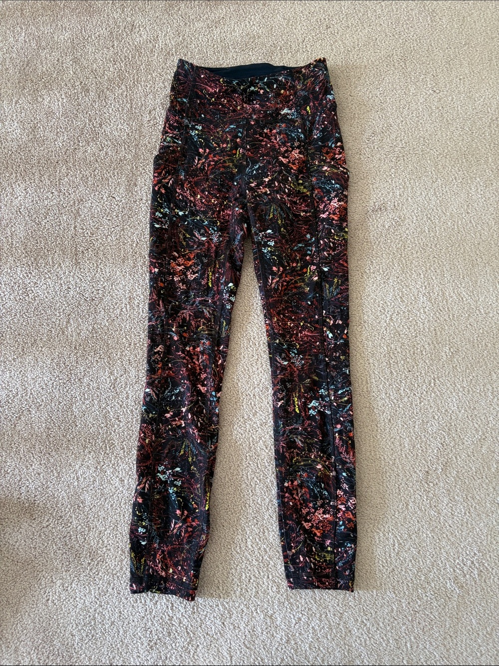 Lululemon Leggings (pockets!)